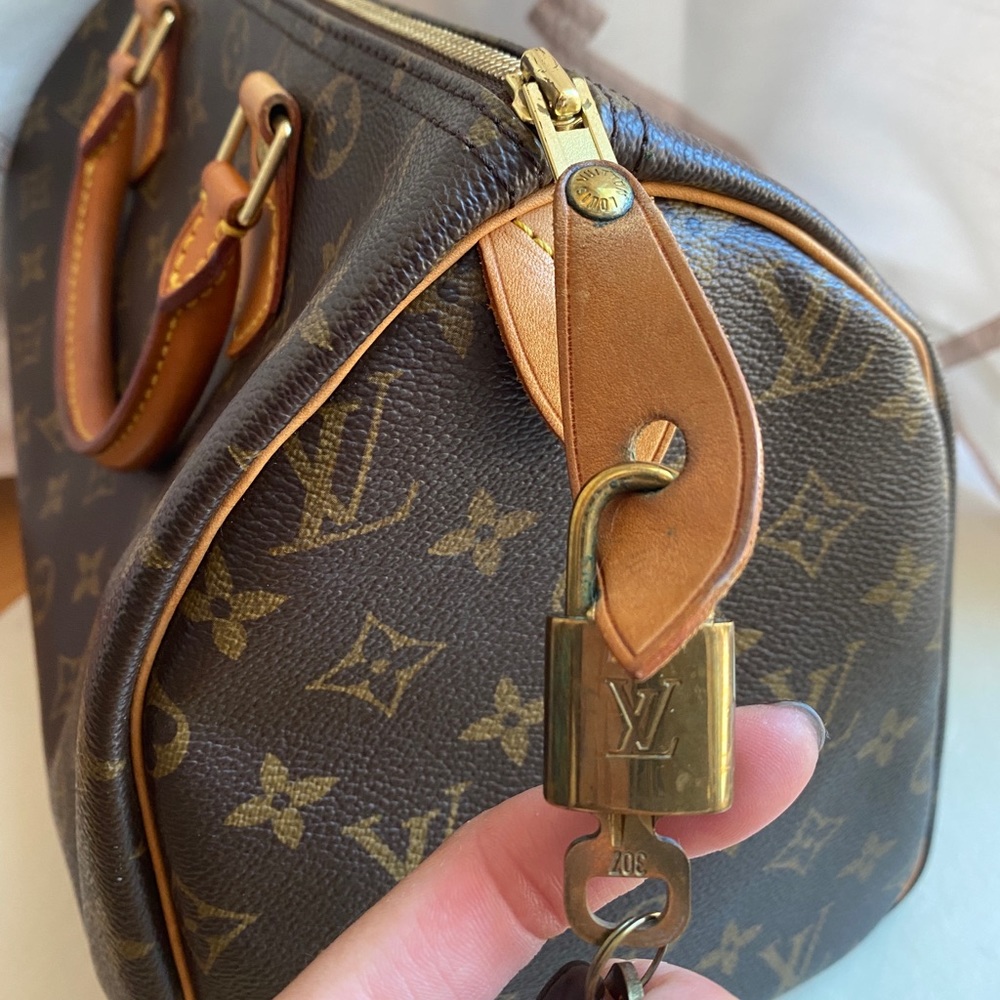 Louis Vuitton bag - Picture 7 of 8